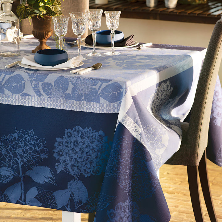 Blue hydrangeas tablecloth 